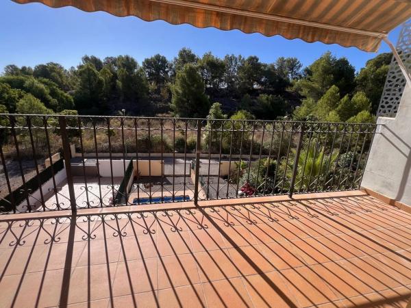 Chalet adosado en calle Xarquia