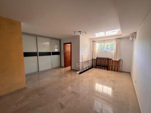 Chalet adosado en calle Xarquia