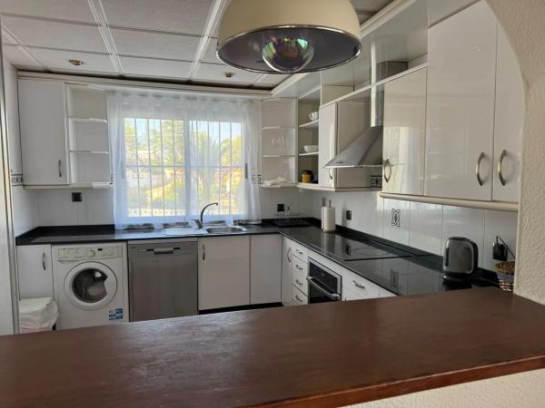 Casa independiente en avenida Llimeres Bh