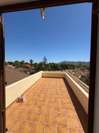 Casa independiente en avenida Llimeres Bh