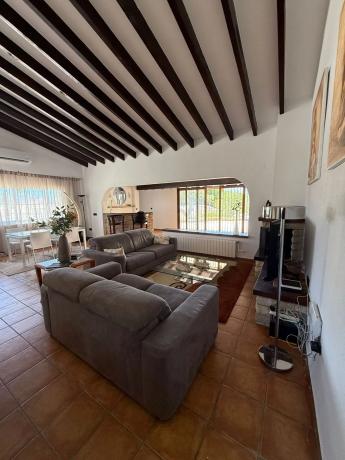 Casa independiente en avenida Llimeres Bh