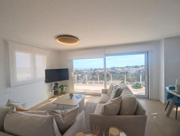 Chalet adosado en calle Serra Gelada