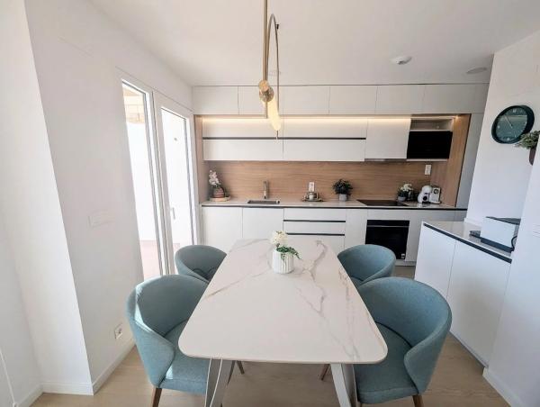 Chalet adosado en calle Serra Gelada