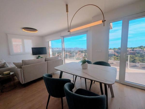 Chalet adosado en calle Serra Gelada