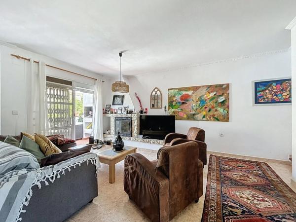 Chalet pareado en calle Vall de Gallinera