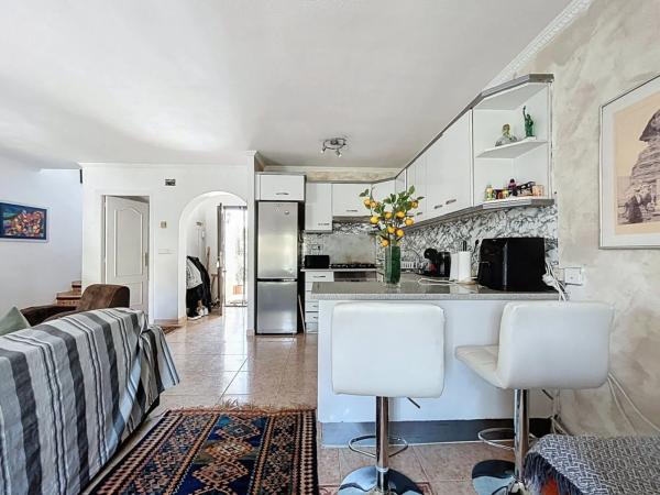 Chalet pareado en calle Vall de Gallinera