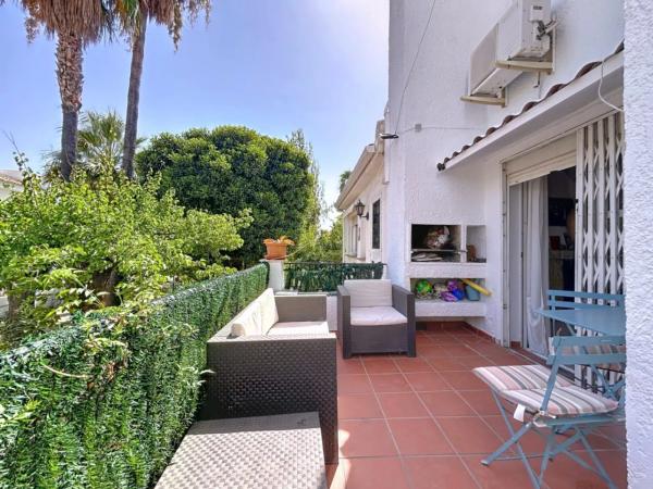 Chalet pareado en calle Vall de Gallinera