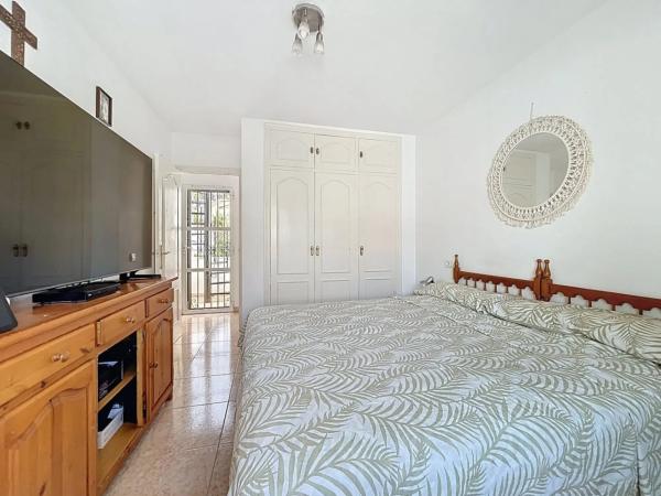 Chalet pareado en calle Vall de Gallinera