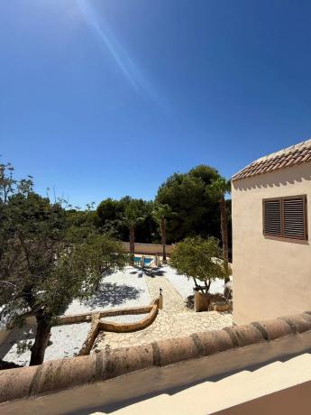 Casa independiente en calle Castaños s/n