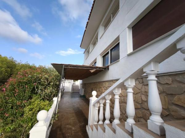 Casa independiente en calle Serra del Tabaia