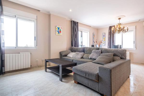 Chalet pareado en calle Estocolmo