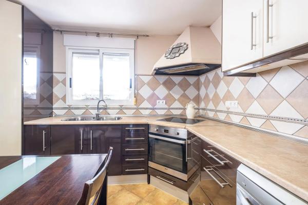 Chalet pareado en calle Estocolmo