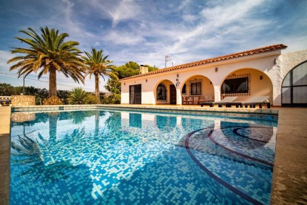 Casa independiente en Urbanització Plans, 11