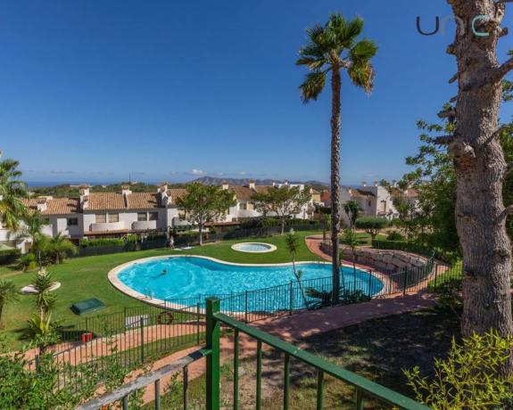 Chalet adosado en avenida Balcon de Ponoig