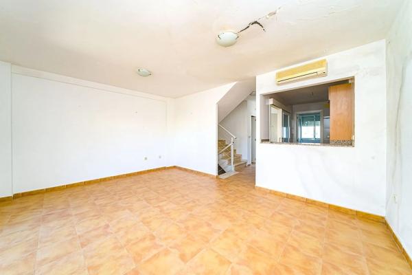 Chalet pareado en avenida de la Vilajoiosa