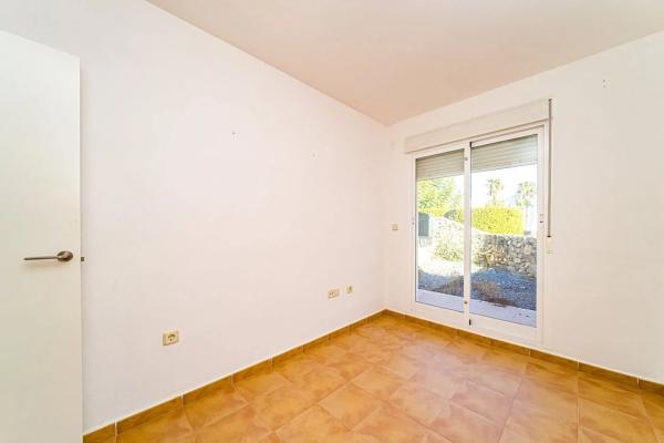 Chalet pareado en avenida de la Vilajoiosa