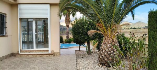 Casa independiente en calle del Ginjoler