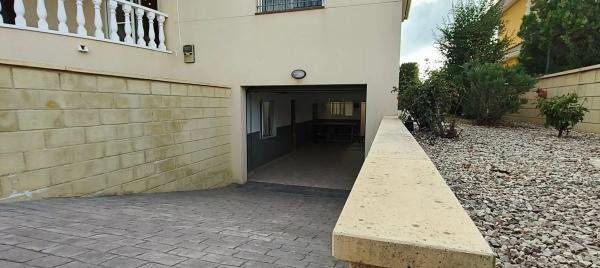 Casa independiente en calle del Ginjoler