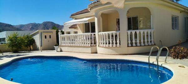 Casa independiente en calle del Ginjoler