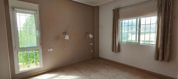 Casa independiente en calle del Ginjoler