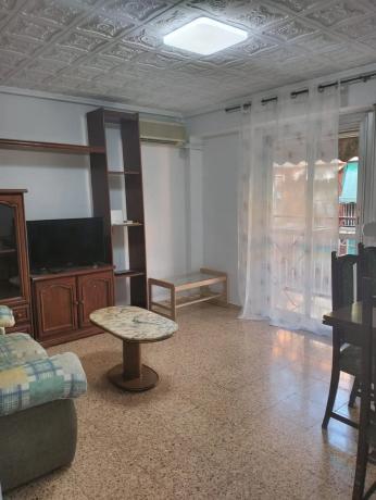 Piso en calle Pinoso s/n