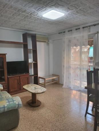 Piso en calle Pinoso s/n