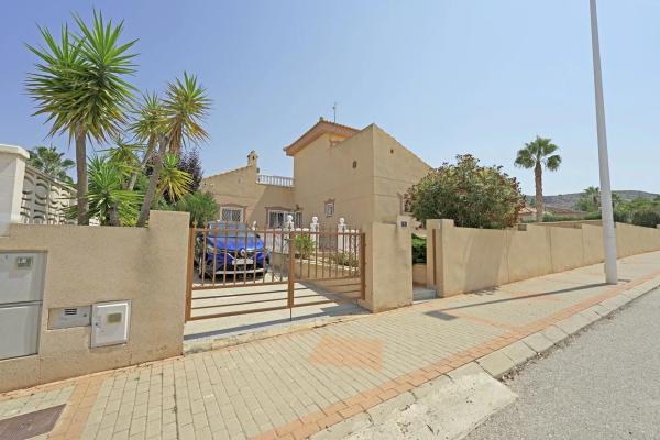 Casa independiente en avenida de Alicante