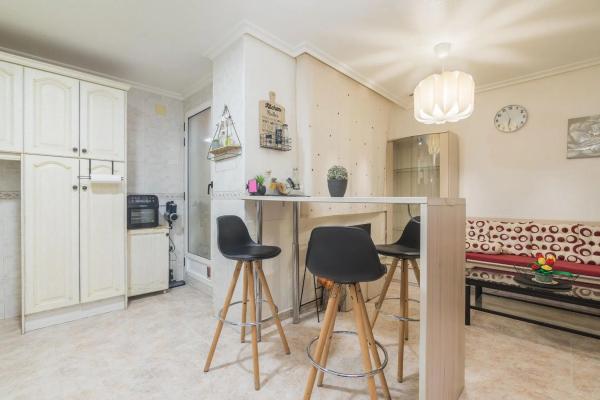 Piso en calle Òscar Esplà, 8