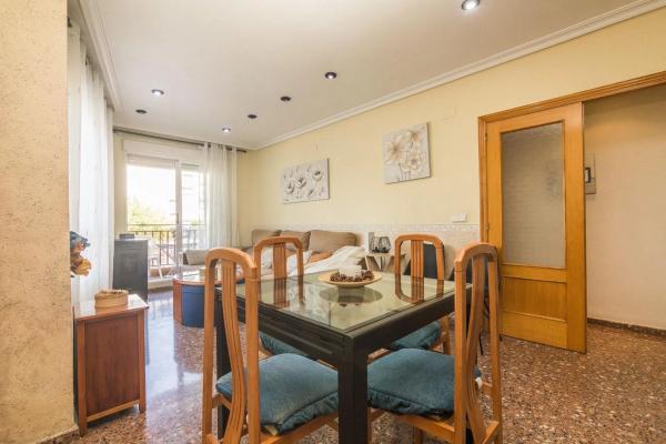 Piso en calle Òscar Esplà, 8