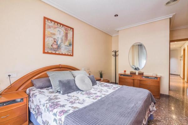 Piso en calle Òscar Esplà, 8