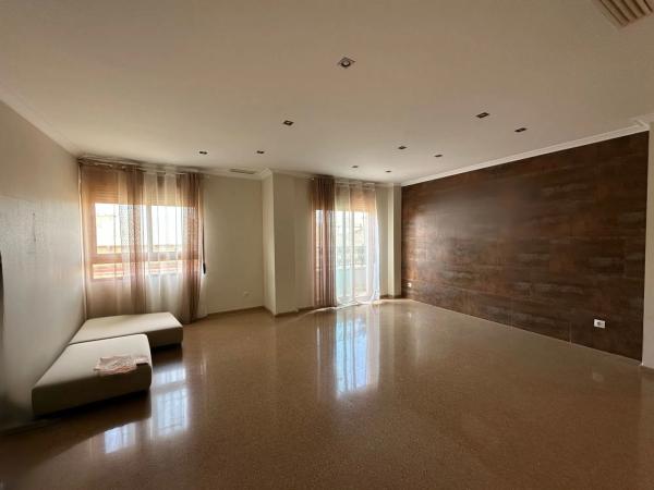 Piso en calle Valencia s/n