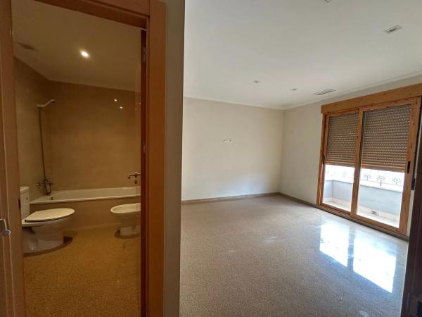 Piso en calle Valencia s/n