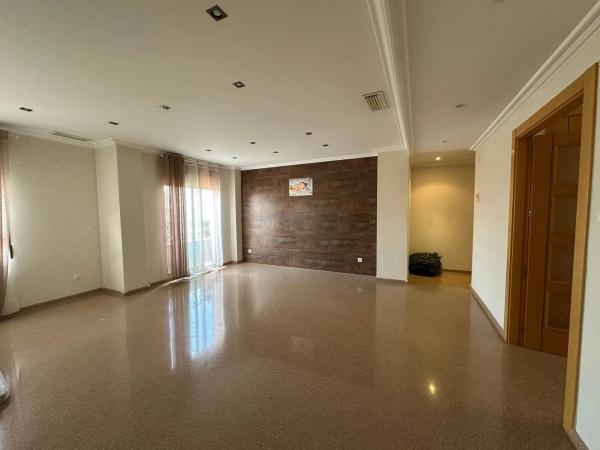 Piso en calle Valencia s/n