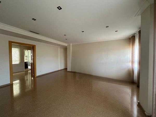 Piso en calle Valencia s/n