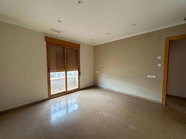 Piso en calle Valencia s/n