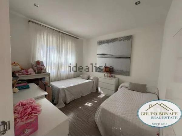 Chalet adosado en avenida San José, 6