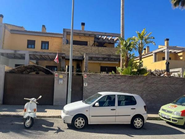 Chalet en calle Granada, 15 -11