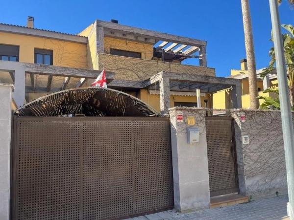 Chalet en calle Granada, 15 -11