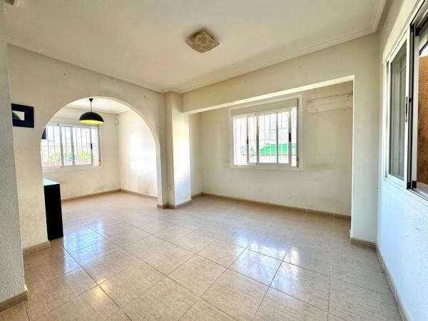 Chalet pareado en camino Azagador