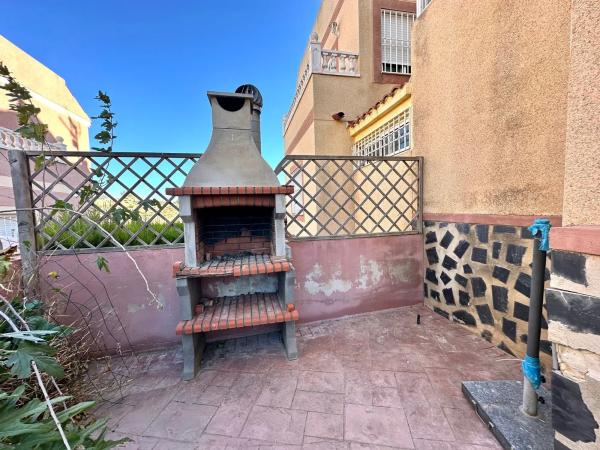 Chalet pareado en camino Azagador