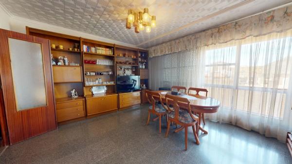 Piso en calle Menéndez Pelayo