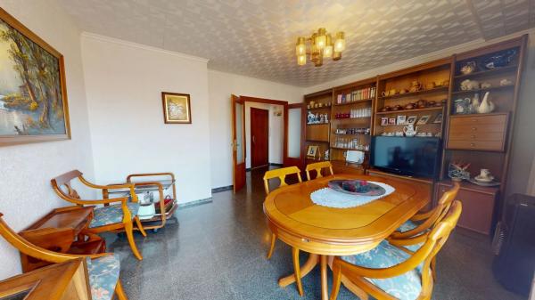 Piso en calle Menéndez Pelayo