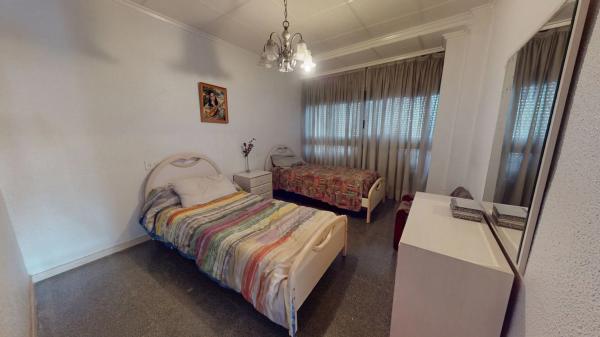 Piso en calle Menéndez Pelayo