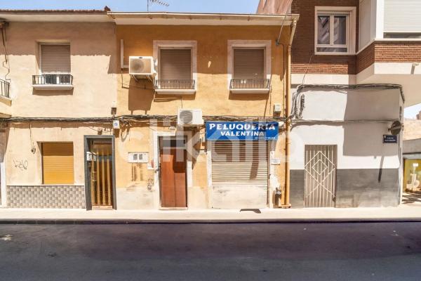 Casa independiente en calle San Crispín