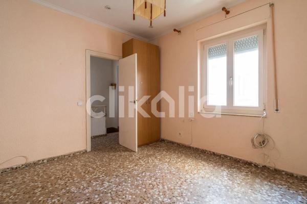 Casa independiente en calle San Crispín