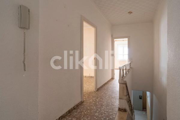 Casa independiente en calle San Crispín