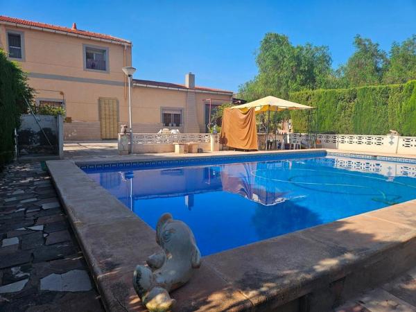 Casa independiente en calle La Mola