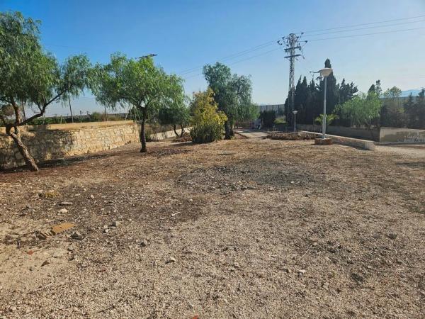 Casa independiente en calle La Mola