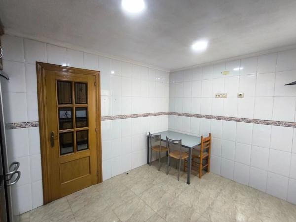 Piso en avenida de la Constitución, 90