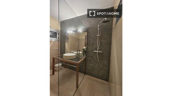 Pokój we wspólnym mieszkaniu w Palma